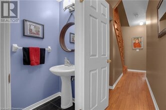 110 Highland Rd E in Kitchener, ON - Building Photo - Building Photo