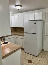 2429 NE Saratoga St in Portland, OR - Building Photo - Building Photo