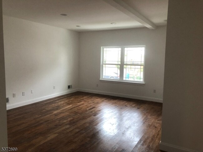 1224 E Henry St in Linden, NJ - Building Photo - Building Photo