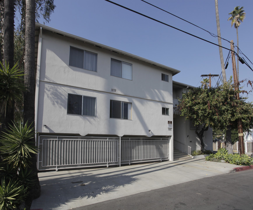 1323 Micheltorena St in Los Angeles, CA - Building Photo