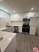 6006 W Pico Blvd in Los Angeles, CA - Building Photo