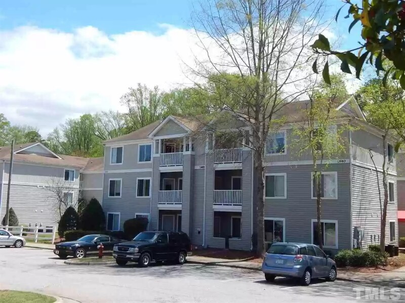1440 Collegiate Cir in Raleigh, NC - Building Photo