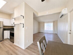 6848 Quail Spring Ave in Twentynine Palms, CA - Foto de edificio - Building Photo