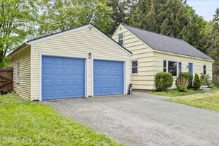 5805 Brockport Spencerport Rd in Brockport, NY - Building Photo