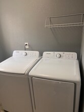 307 W 3rd St in Muscatine, IA - Building Photo - Building Photo