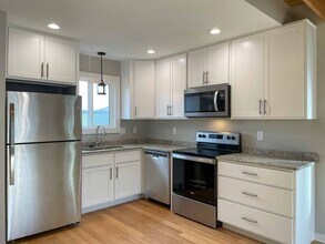 55 W Cascade St in Asheville, NC - Building Photo - Building Photo