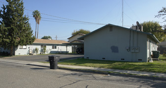 1350-1366 Packers St Apartments