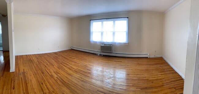 13 Gramercy Gardens Pl in Middlesex, NJ - Building Photo - Building Photo