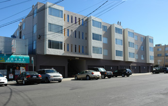Vicente Street Apartments in San Francisco, CA - Foto de edificio - Building Photo