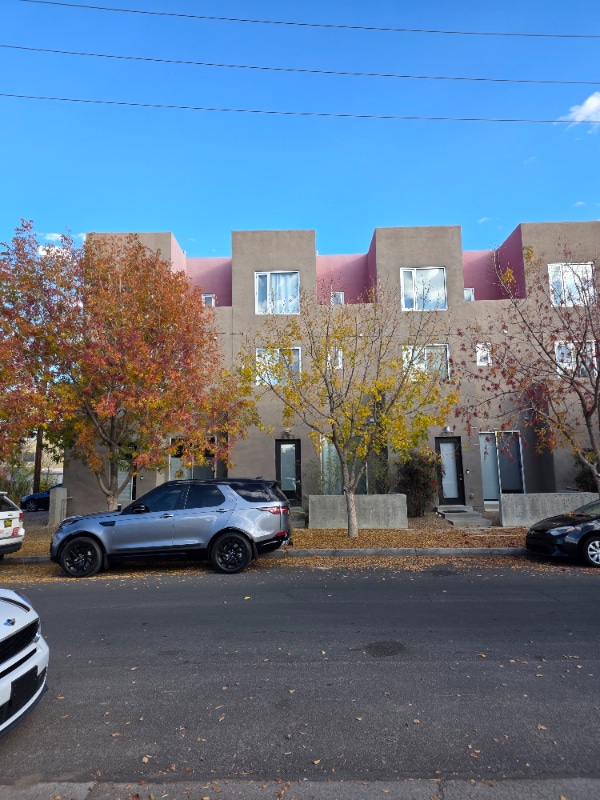 893 Silver Ave SW in Albuquerque, NM - Foto de edificio - Building Photo