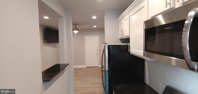 401 Montgomery St in Laurel, MD - Building Photo - Building Photo