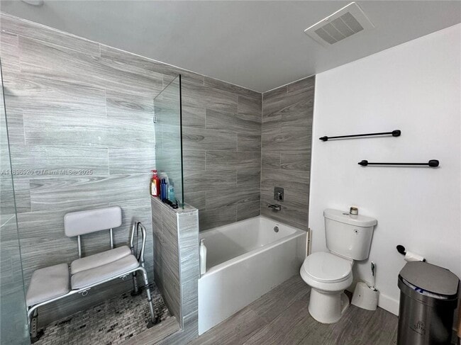 6580 Indian Creek Dr in Miami Beach, FL - Building Photo - Building Photo