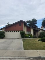 7005 Iberia Ct in Bakersfield, CA - Building Photo