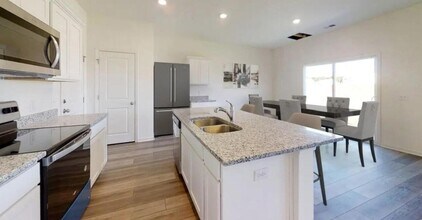 10335 Vinca Minor Ln in Houston, TX - Building Photo - Building Photo