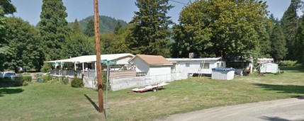 Fortune Branch Mobile Village in Glendale, OR - Building Photo - Building Photo