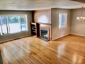 1161 34th Ave in Sacramento, CA - Building Photo - Building Photo