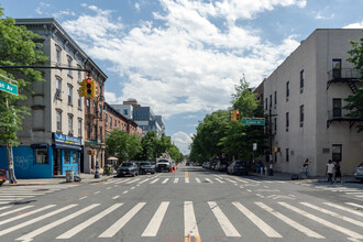 1086 Manhattan Ave in Brooklyn, NY - Building Photo - Building Photo