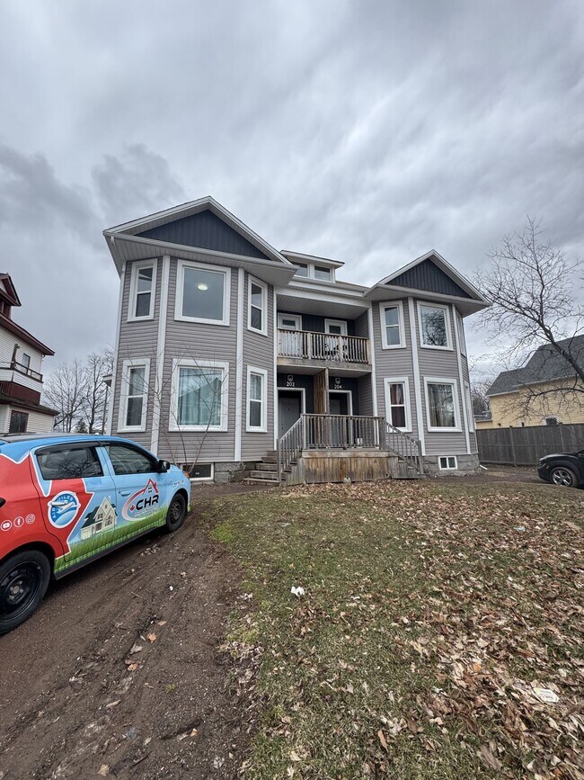 202 Highfield St in Moncton, NB - Building Photo - Building Photo