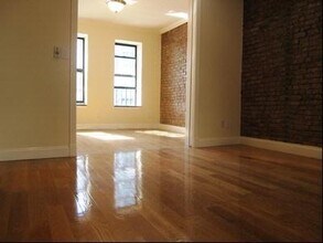 314 E 106th St in New York, NY - Building Photo - Building Photo