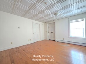 128 Hammond St, Unit 13 in Bangor, ME - Building Photo - Building Photo