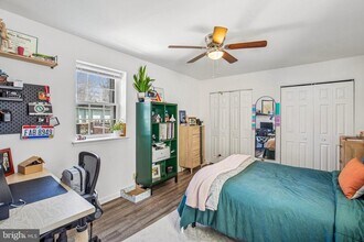 117 Green Ln in Philadelphia, PA - Building Photo - Building Photo