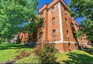 1804 W Genesee St, Unit 27G