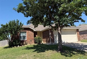 3701 Northpointe Drive in Denton, TX - Building Photo