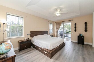 999 Harbor Vw N in Hollywood, FL - Building Photo - Building Photo