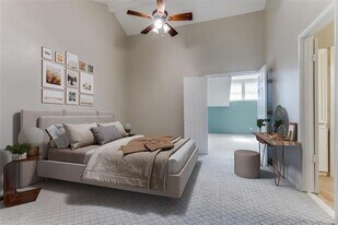 5565 Preston Oaks Rd in Dallas, TX - Building Photo