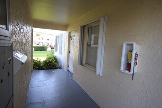 9842 Marina Blvd in Boca Raton, FL - Building Photo - Building Photo