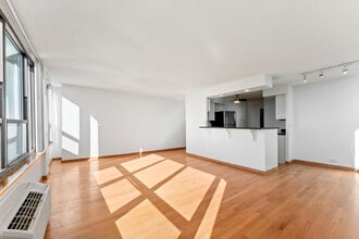 5100 N Marine Dr in Chicago, IL - Foto de edificio - Building Photo