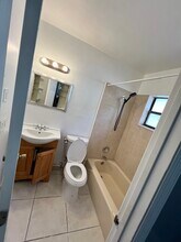 2864 NW 9th Ct in Fort Lauderdale, FL - Building Photo - Building Photo