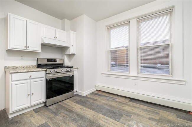 1220 State St-Unit -1 in Bridgeport, CT - Building Photo - Building Photo