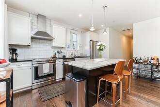 213 E Eagle St, Unit 2 in Boston, MA - Building Photo - Building Photo