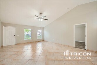 104 Aurora Ln in Kissimmee, FL - Building Photo - Building Photo