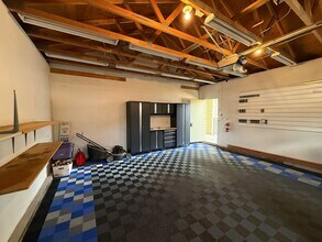 7100 W Yale Ave in Denver, CO - Foto de edificio - Building Photo