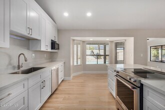 3128 E Charleston Ave in Phoenix, AZ - Building Photo - Building Photo