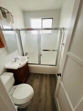 5919-5925 Crenshaw Blvd in Los Angeles, CA - Building Photo - Building Photo