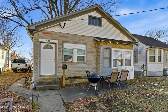 924 Burton Ave in Louisville, KY - Building Photo - Building Photo