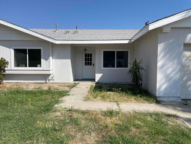 11350 Kagel Canyon St in Los Angeles, CA - Building Photo - Building Photo