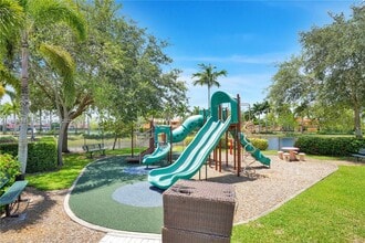 3157 SW 153rd Ct in Miami, FL - Foto de edificio - Building Photo