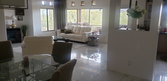 8880 E Paraiso Dr, Unit TBD in Scottsdale, AZ - Foto de edificio - Building Photo