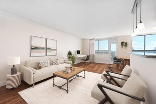 100 Manhattan Ave in Union City, NJ - Building Photo