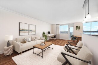 100 Manhattan Ave in Union City, NJ - Building Photo - Building Photo