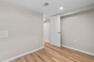 139 N Montford Ave in Baltimore, MD - Building Photo - Building Photo