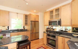 713 Bonnie Meadow Ln in Fort Washington, MD - Building Photo