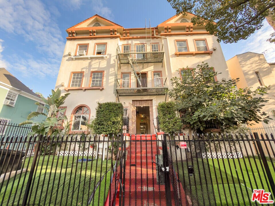 434 S Rampart Blvd in Los Angeles, CA - Foto de edificio