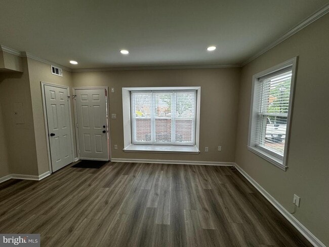 2518 Fairfax Dr-Unit -A in Arlington, VA - Building Photo - Building Photo