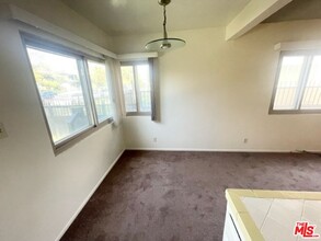 628 S Osage Ave in Inglewood, CA - Foto de edificio - Building Photo