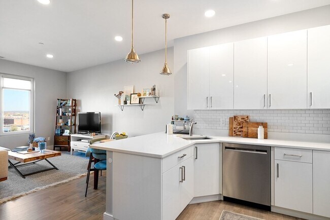 610 Rutherford Ave in Boston, MA - Building Photo - Building Photo